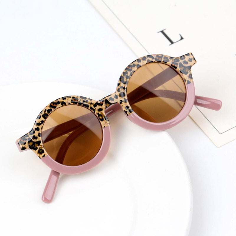 Children's Fashion Round Leopard Print Patchwork ShadesProduct Information:


 Material: PC
 
 Style: fashion retro
 
 Frame material: PC
 
 Lens material: resin
 
 Anti-UV grade: 400
 
 Visible light perspective rate: 80Stef's Store