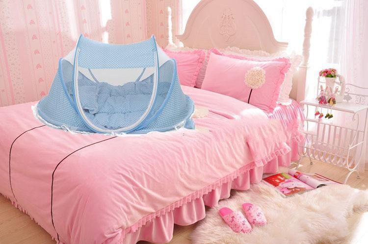 Foldable Baby Bed with Pillow Set – Portable and Comfortable Baby BedProduct Description:
Introducing the Foldable Baby Bed Net with Pillow Set, a versatile and essential accessory for your little one’s comfort and safety. As parents,0Stef's Store